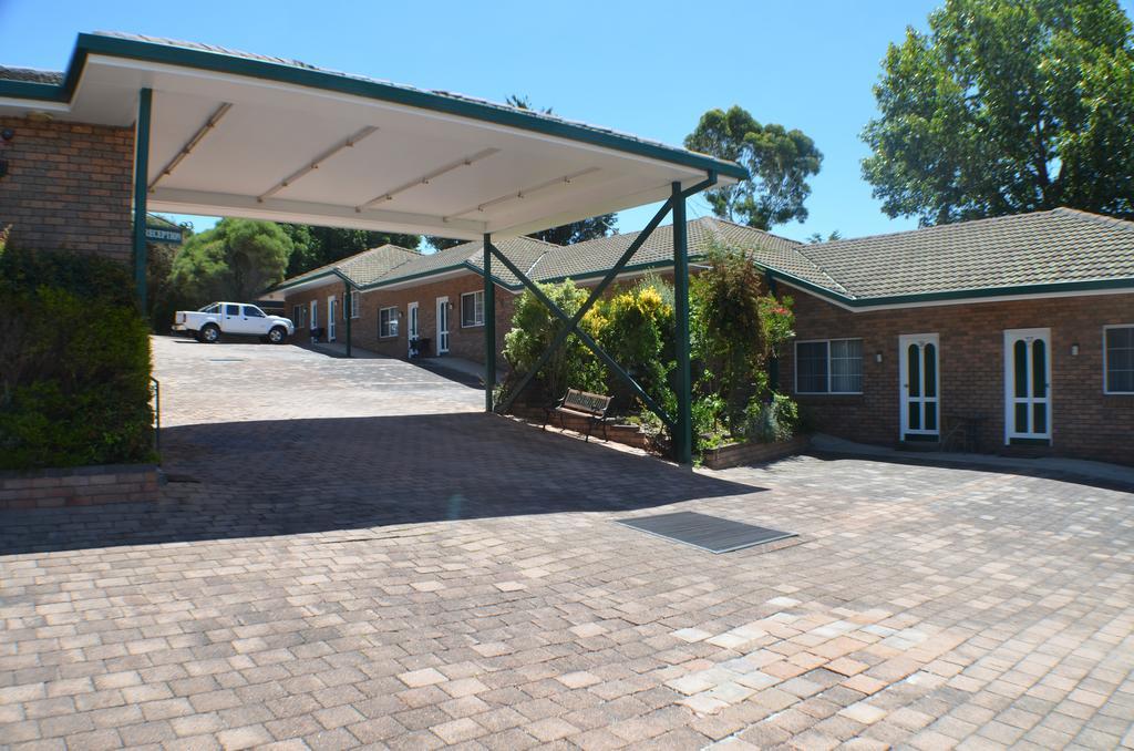 Deer Park Motor Inn Armidale Buitenkant foto