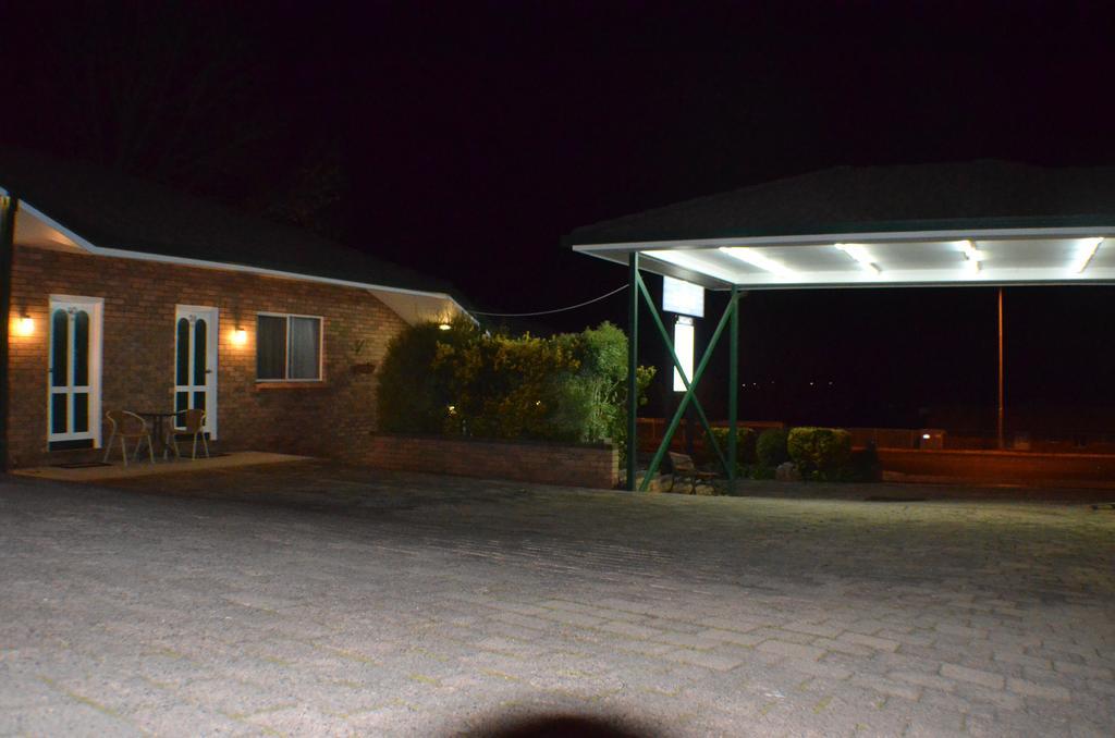 Deer Park Motor Inn Armidale Buitenkant foto