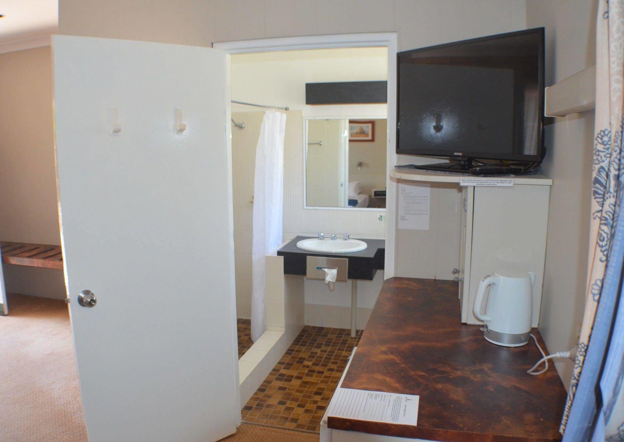 Deer Park Motor Inn Armidale Buitenkant foto