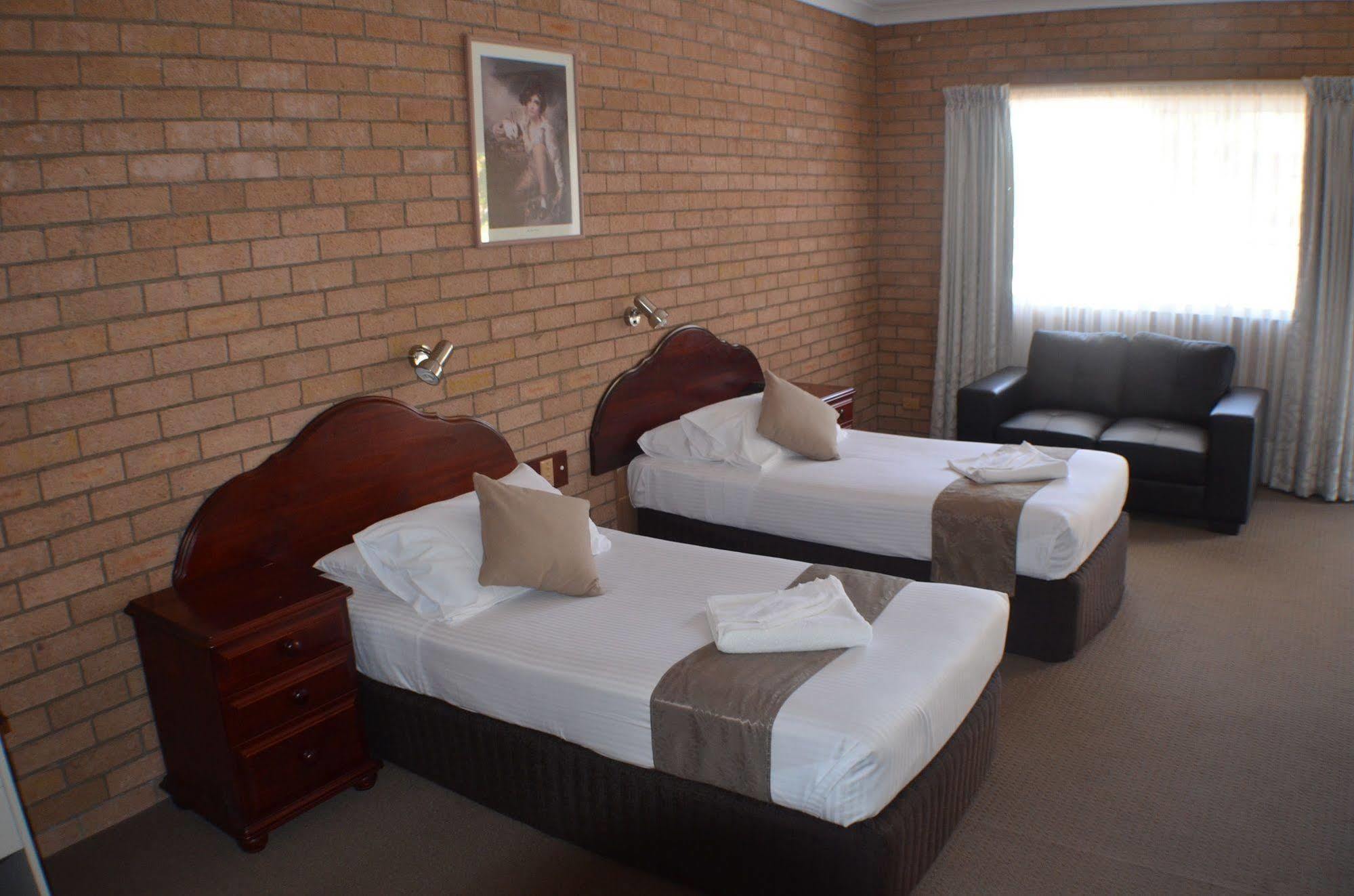 Deer Park Motor Inn Armidale Buitenkant foto