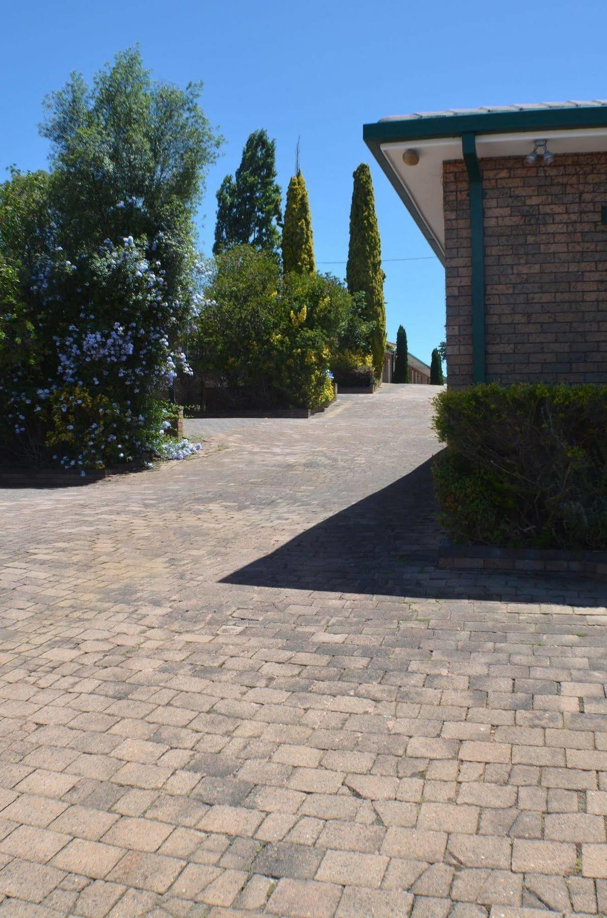 Deer Park Motor Inn Armidale Buitenkant foto